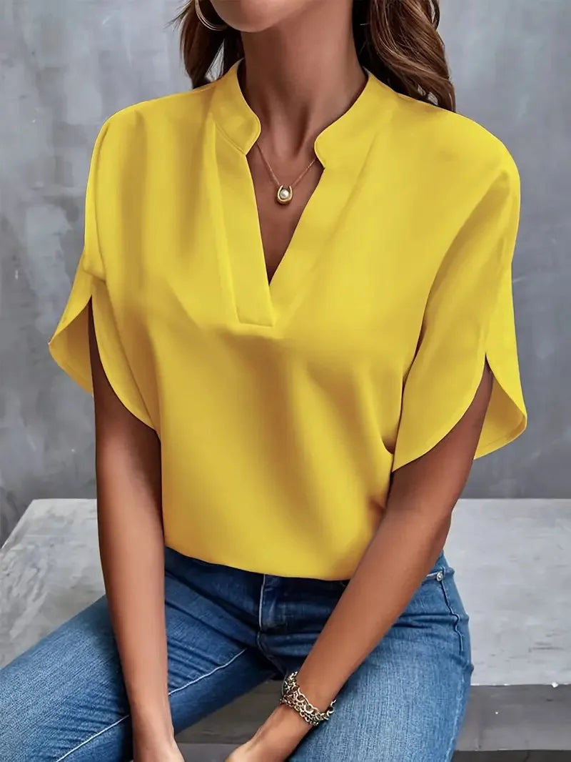 Elara – Losvallende blouse met V-hals
