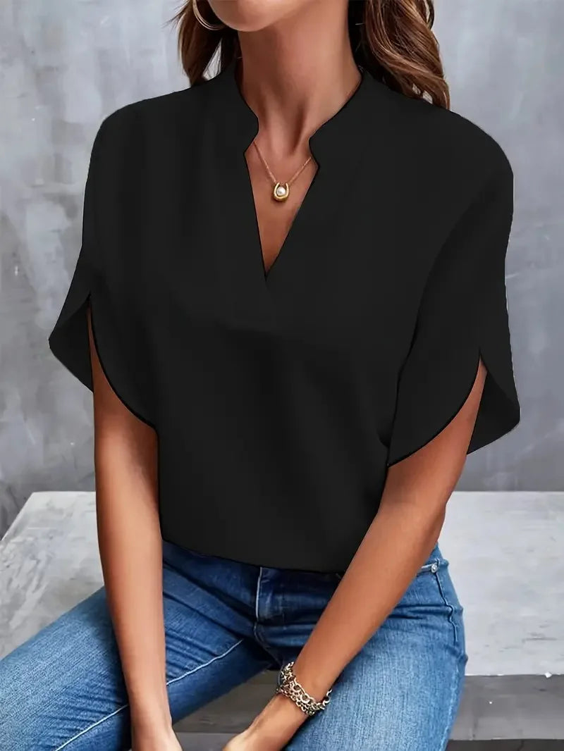 Elara – Losvallende blouse met V-hals