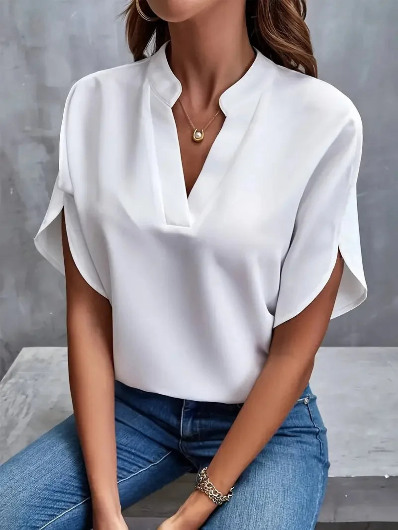 Elara – Losvallende blouse met V-hals